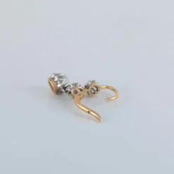 Boucles d'oreilles en or, diamants