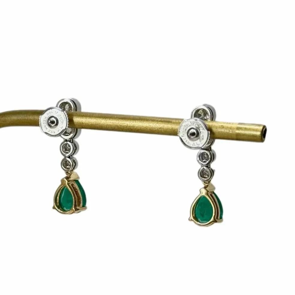 Boucles d'oreilles en Or gris et Emeraudes