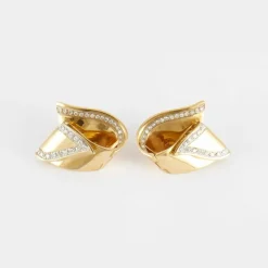 Boucles d'oreilles en or jaune, pavage diamants