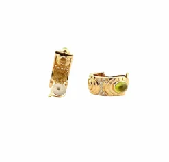 Boucles d’oreilles en or jaune , diamants et péridot