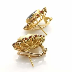 Boucles d'oreilles en or jaune & grenats