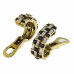 Boucles d'oreilles en or jaune avec saphirs et diamants