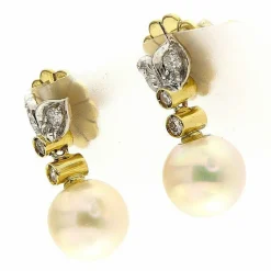 Boucles d'oreilles en or jaune et blanc avec diamants et perles