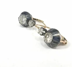 Boucles d'oreilles en or jaune et argent avec diamants