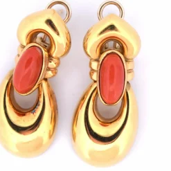 BOUCLES D'OREILLES EN OR JAUNE 18 KT - 15 g - CORAIL - signées ''IL GIOIELLO''