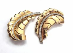 Boucles d'oreilles en or jaune avec diamants