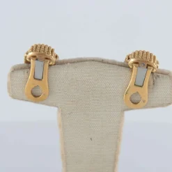 Boucles d'oreilles en or jaune, diamants