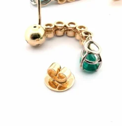 Boucles d'oreilles en or jaune avec émeraudes et diamants