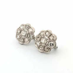 Boucles d'oreilles en platine avec diamants taille ancienne