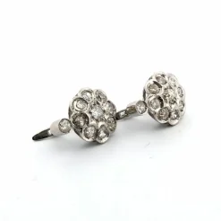 Boucles d'oreilles en platine avec diamants