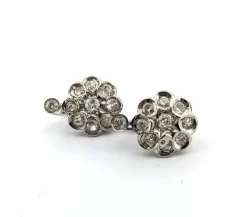 Boucles d'oreilles en platine avec diamants