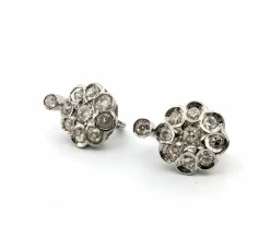 Boucles d'oreilles en platine avec diamants