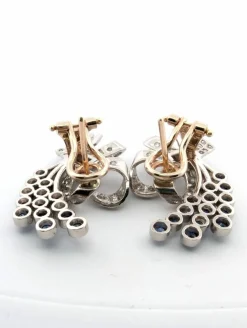 Boucles d'oreilles en platine avec des saphirs et des diamants