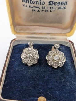 Boucles d'oreilles en platine et diamants
