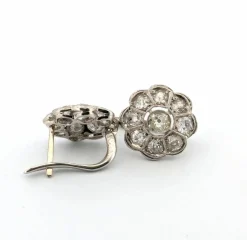Boucles d'oreilles en platine avec diamants taille ancienne