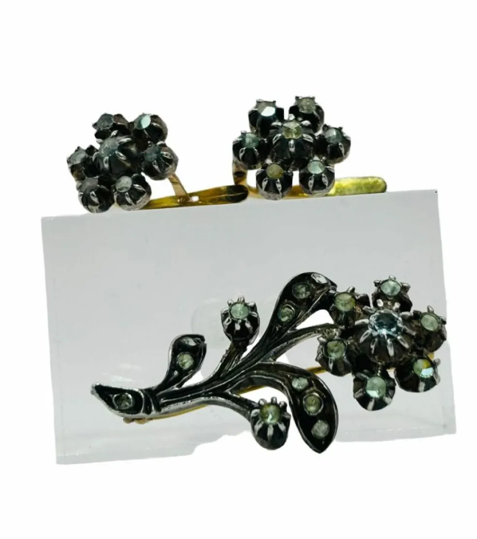 Boucles d'oreilles et broche à motif floral espagnol