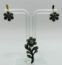 Boucles d'oreilles et broche à motif floral espagnol