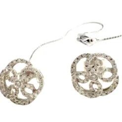 Boucles d'oreilles et collier contemporains en or sertis de diamants