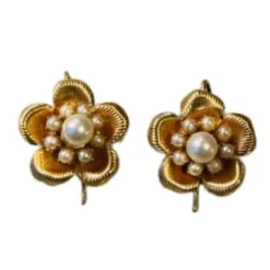 Boucles d'oreilles fleurs et perles