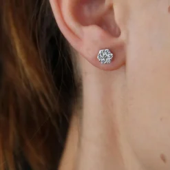 Boucles d'oreilles fleurs de diamants