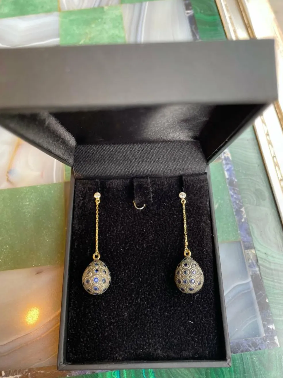 Boucles d’Oreilles Gouttes pavées Saphirs Diamants Or 18 Carats