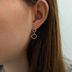 Boucles d’oreilles longues or jaune diamants