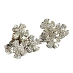 Boucles d'oreilles modernes en or blanc du 20e siècle avec diamants certifiés HRD