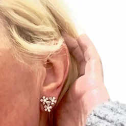 Boucles d'oreilles modernes en or blanc du 20e siècle avec diamants certifiés HRD