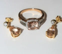 Boucles d'oreilles morganites et diamants