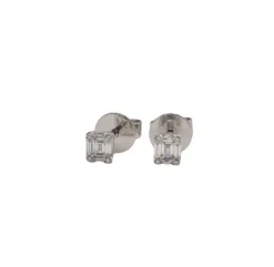 Boucles d’oreilles or blanc serties de diamants baguettes