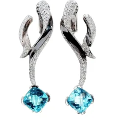 Boucles d'oreilles or blanc, topaze bleue, diamants naturels