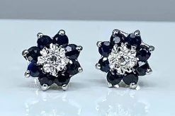 Boucles d’oreilles or blanc saphirs et diamants