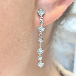 Boucles d'oreilles or blanc et diamants