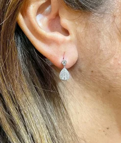 Boucles d’oreilles or blanc diamants forme goutte