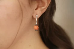 Boucles d'oreilles Or blanc Corail Onyx Diamants