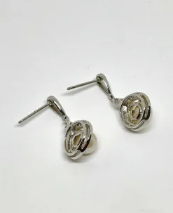 Boucles d’oreilles or blanc perles et diamants
