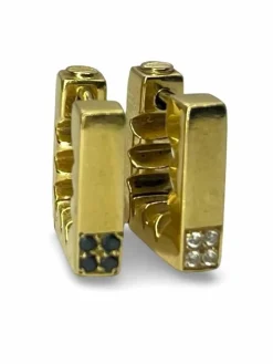 Boucles d'oreilles or blanc et diamants incolores et noirs