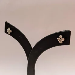 Boucles d’oreilles or blanc diamants