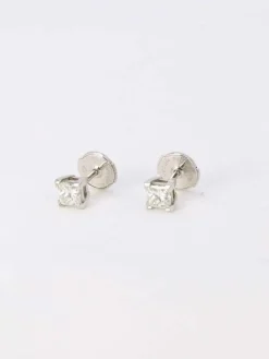Boucles d'oreilles or blanc diamants taille princesse 0,5 ct