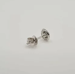 Boucles d'oreilles or blanc serties de diamants