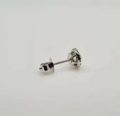 Boucles d'oreilles or blanc serties de diamants GIA