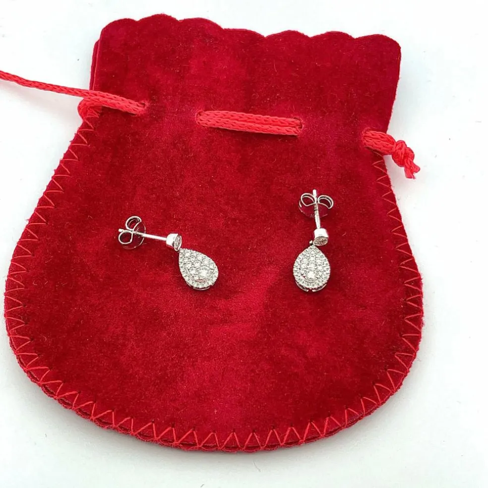 Boucles d’oreilles or blanc diamants forme goutte