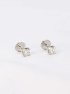 Boucles d'oreilles or blanc diamants taille princesse 0,5 ct