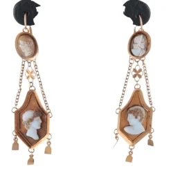 Boucles d'oreilles, or jaune, camée empire