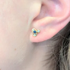 Boucles d'oreilles or jaune, diamants, saphirs