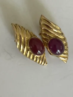 Boucles d'Oreilles Or Jaune Rubis Cabochon