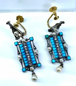 Boucles d’oreilles or jaune et argent, turquoises, diamants, perles fines, vers 1880