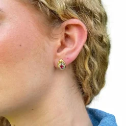 Boucles d'oreilles or jaune, rubis, diamants