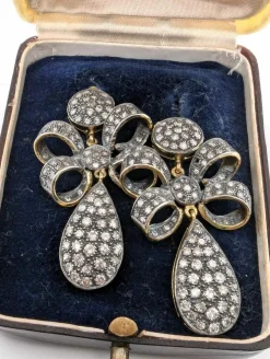 Boucles d'oreilles or jaune et argent avec diamants