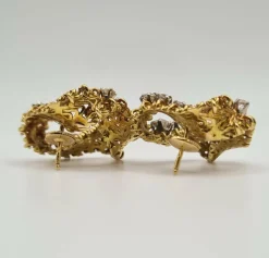 Boucles d’oreilles or jaune serties de diamants taille ancienne